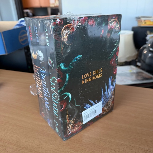 NEW Lightlark Saga Book Set - Picture 3 of 7